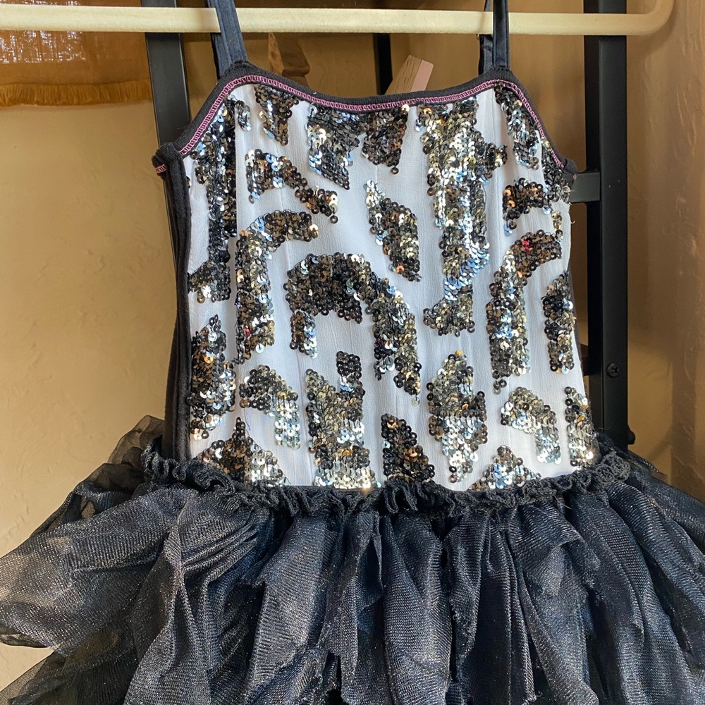 Ooh! La la dress holiday